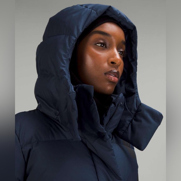 Lululemon Wunder Puff Jacket *Wordmark size 4 - Picture 3 of 14